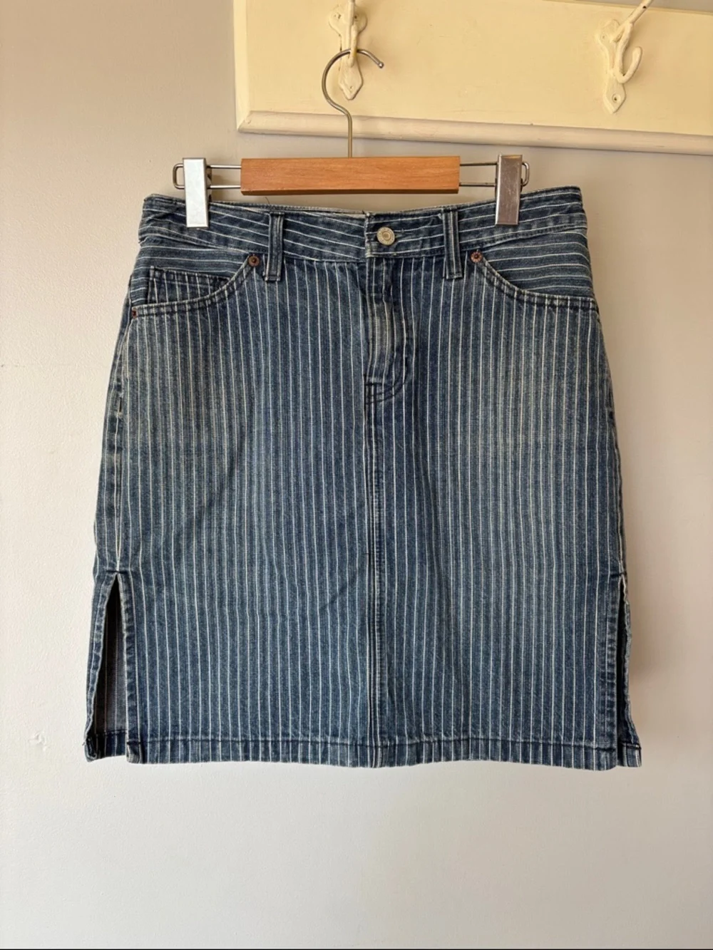 Vintage Y2K GAP Striped Denim Pencil Skirt Blue Slit Mid Rise Size M ( Size 6) - Picture 4 of 11